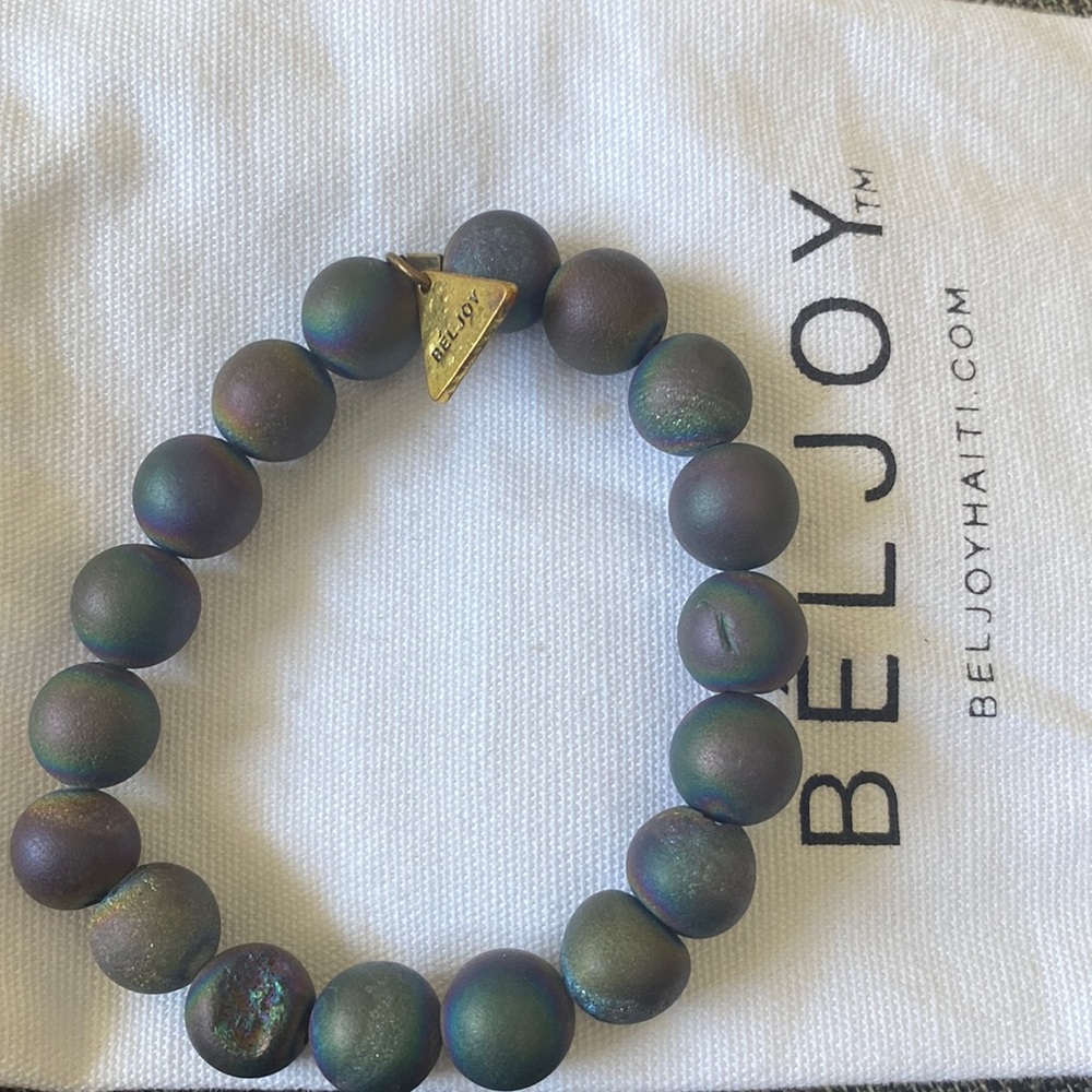Beljoy shimmer/iridescent bracelet